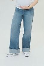 Load image into Gallery viewer, Roll Cuff Wide Leg Jeans