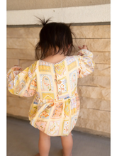 Load image into Gallery viewer, Vintage Stamps Bubble
