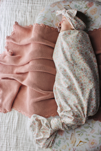 Load image into Gallery viewer, Mini &amp; Me Organic Jersey Baby Wrap Set Lola
