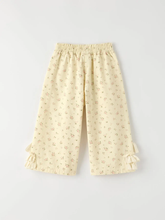 Load image into Gallery viewer, Floral Beige Denim Trousers
