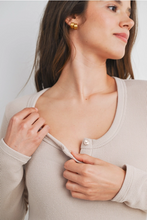 Load image into Gallery viewer, Skylar Ribbed Henley

