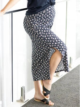 Load image into Gallery viewer, Leaf Maternity Maxi Skirt
